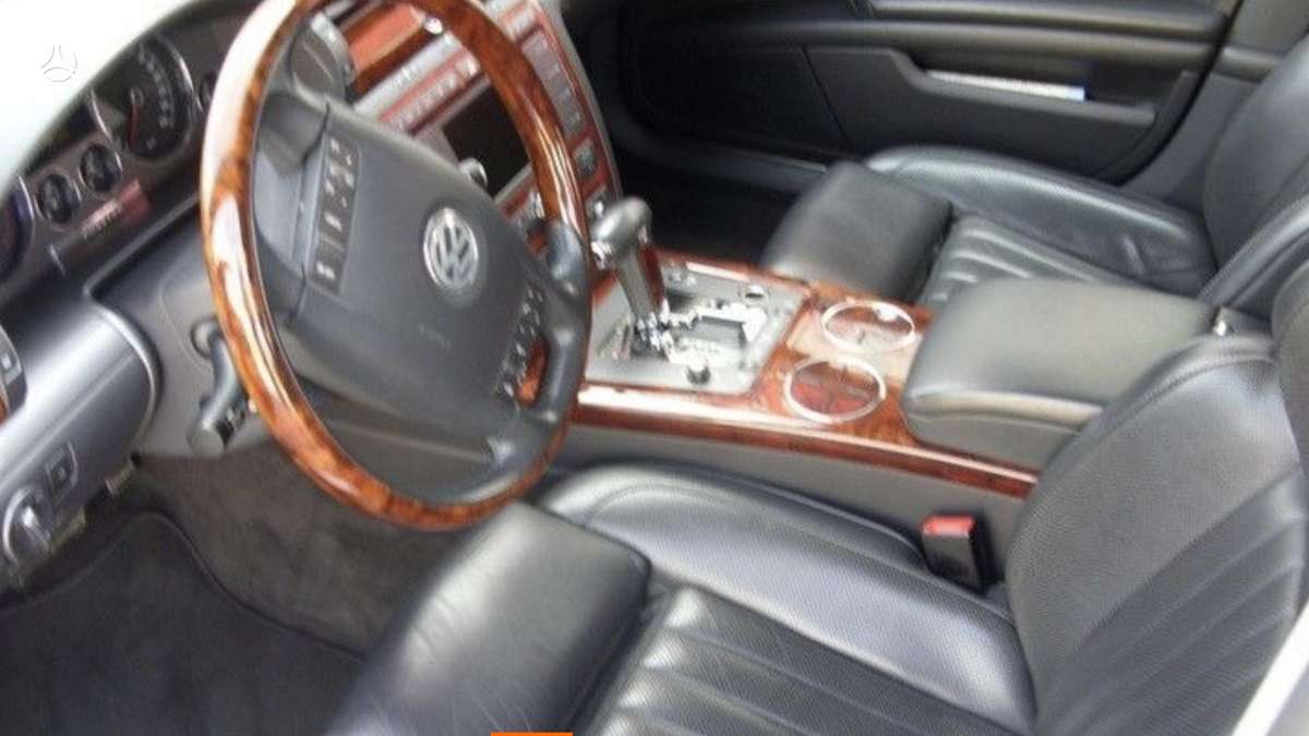 Volkswagen Phaeton for parts