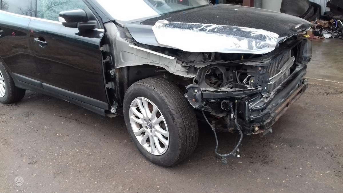 Volvo XC60 dalimis