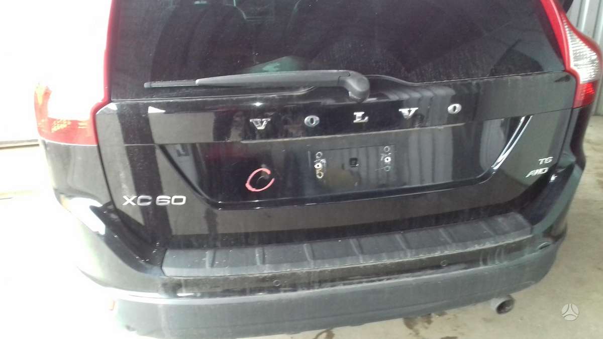Volvo XC60 dalimis