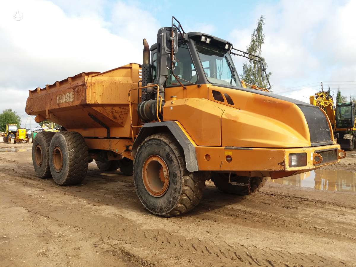 Case 330, savivarčiai (dumper'iai)
