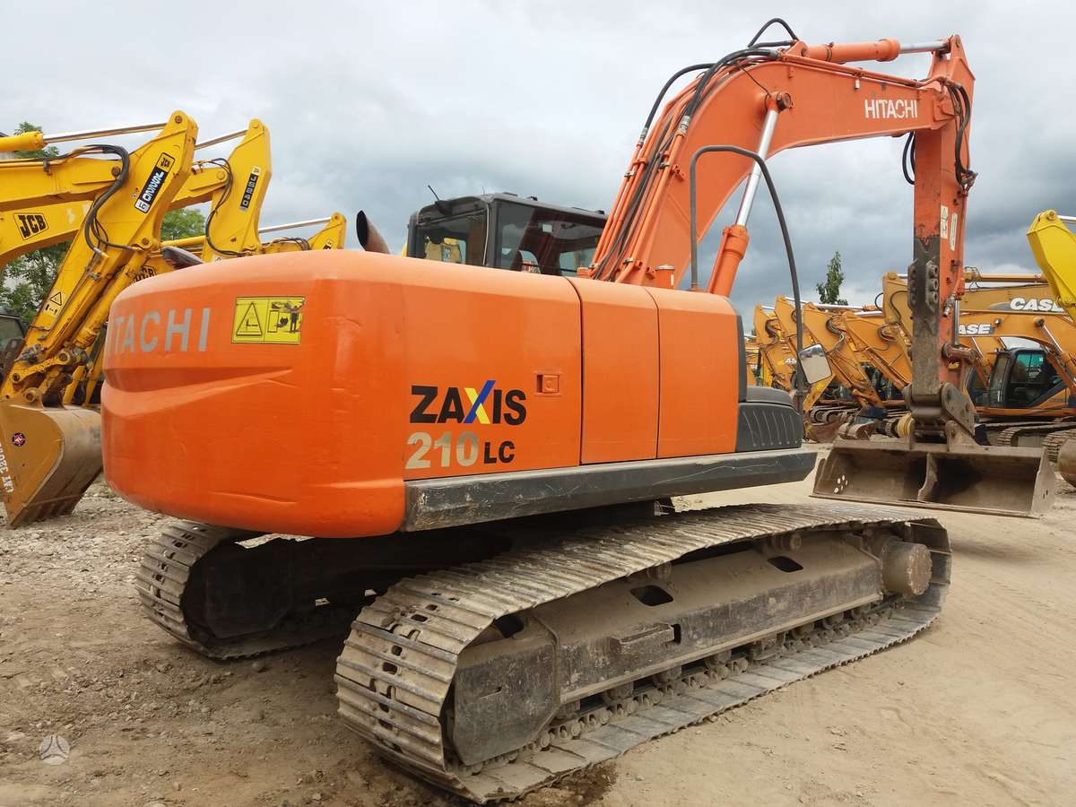 Hitachi ZX210LC-3, экскаваторы