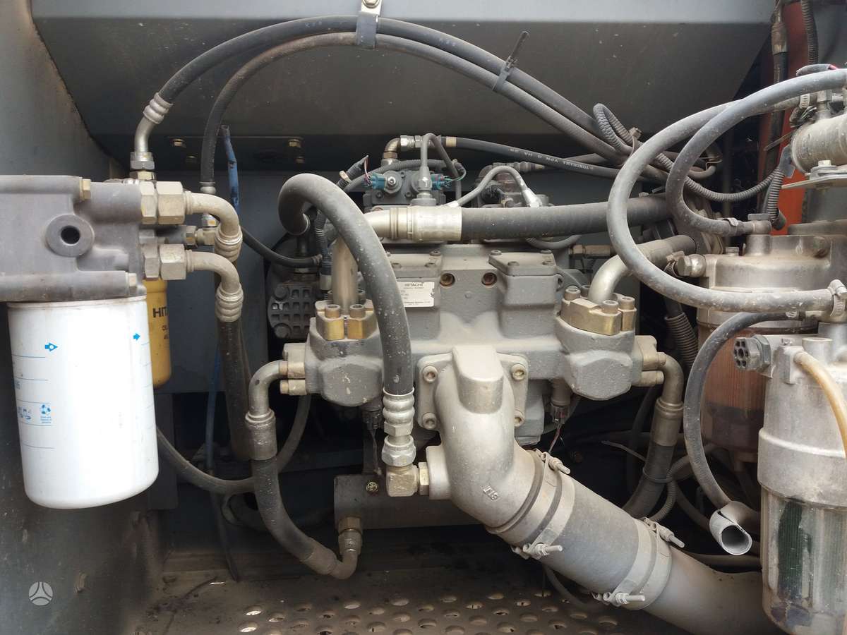 Hitachi ZX210LC-3, экскаваторы