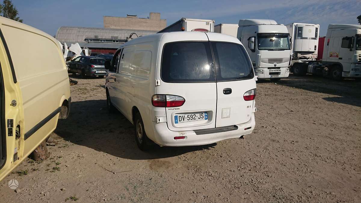 Hyundai H-1, cargo vans