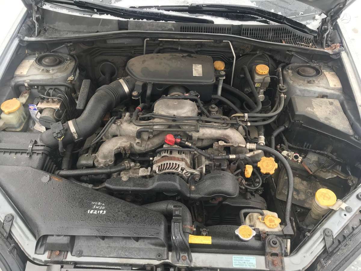 Subaru Legacy Variklis ej 25 121 kw