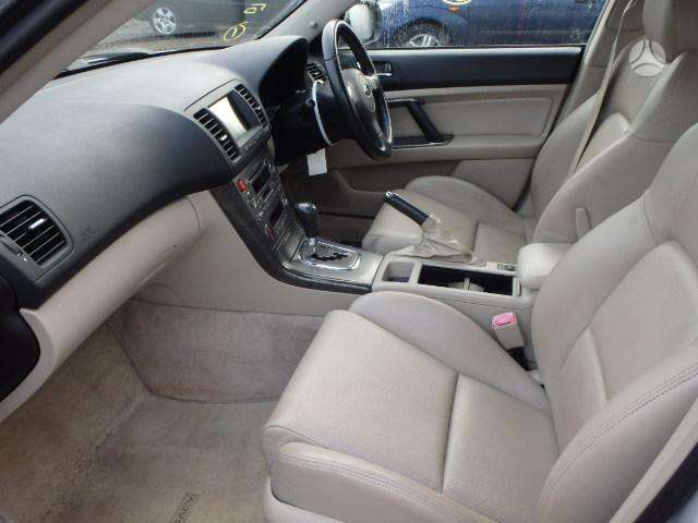 Subaru Legacy dalimis. Variklis 3 0 h6