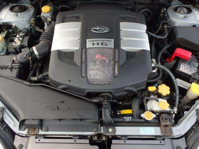 Subaru Legacy dalimis. Variklis 3 0 h6