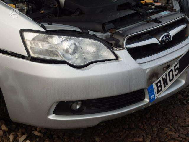 Subaru Legacy по частям. Variklis 3 0 h6