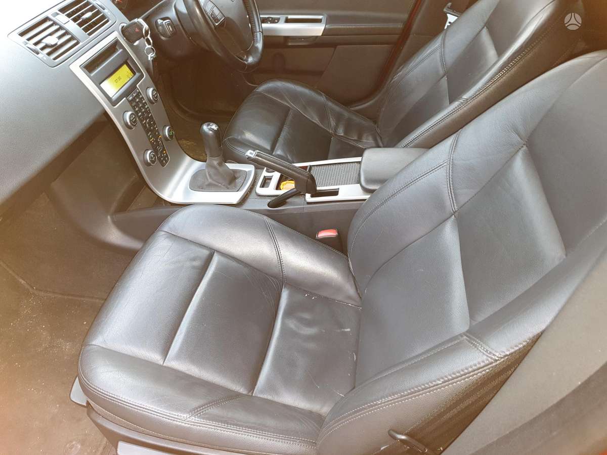 Volvo V50