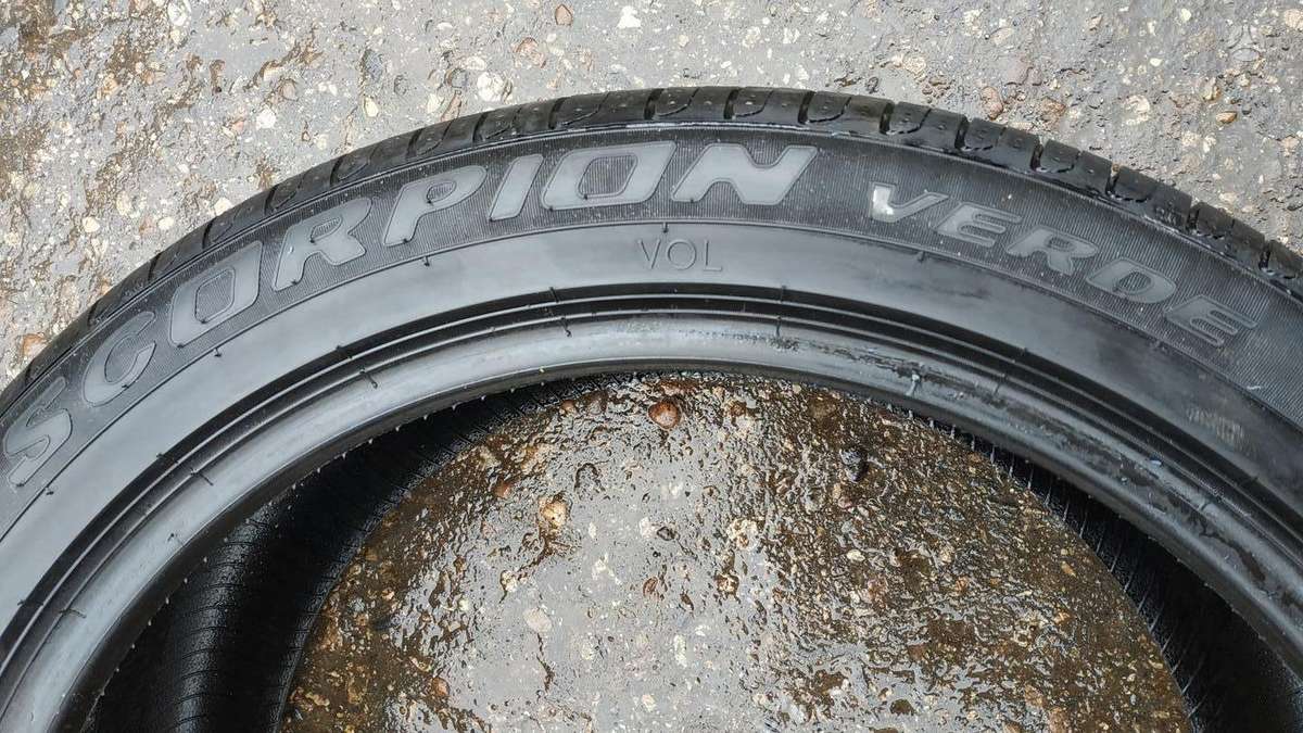Pirelli SCORPION VERDE, summer 275/40 R21