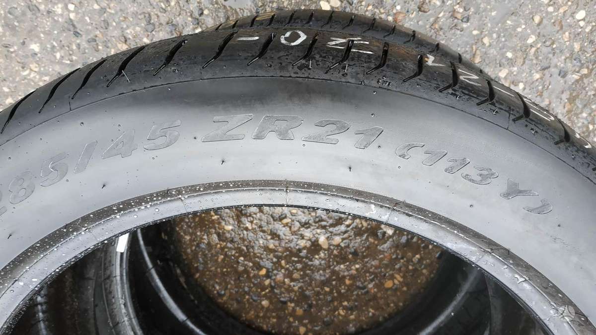 Pirelli P ZERO, summer 285/45 R21