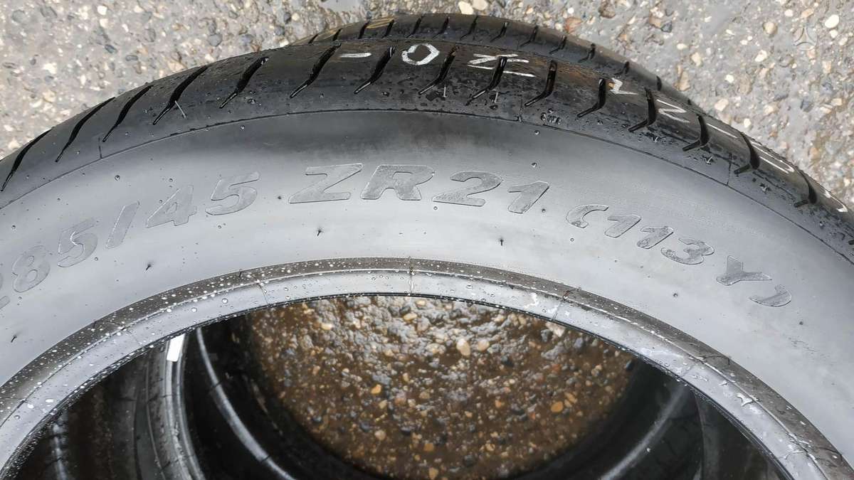 Pirelli P ZERO, vasaras 285/45 R21