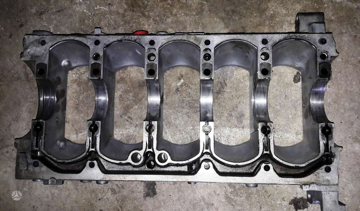 Volvo S60, D5244T15, variklio detalės