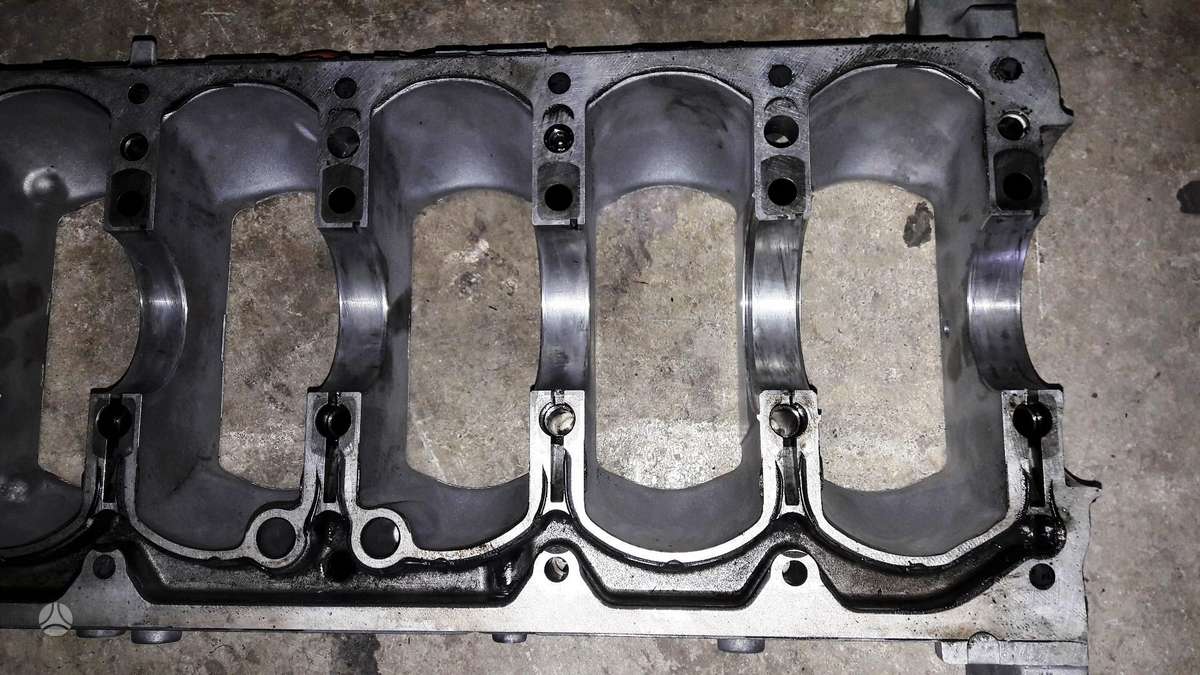 Volvo S60, D5244T15, variklio detalės
