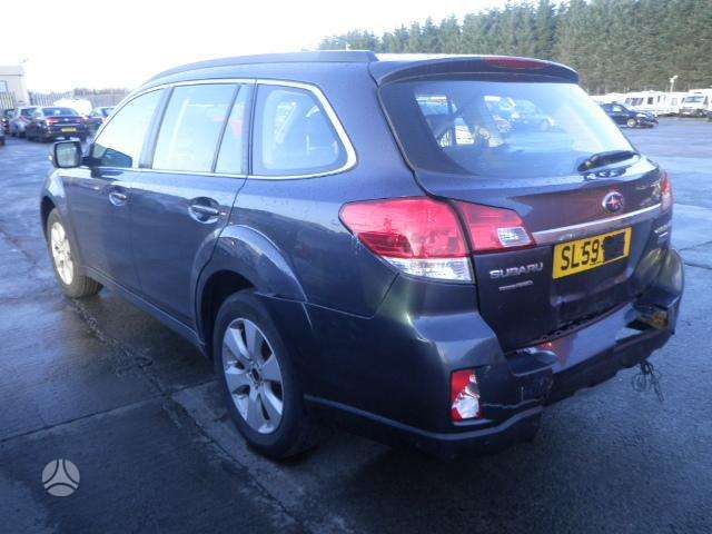 Subaru Outback Boxer diesel odinis salonas
