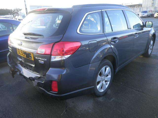 Subaru Outback Boxer diesel odinis salonas