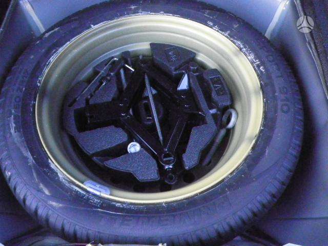 Subaru Outback Boxer diesel odinis salonas