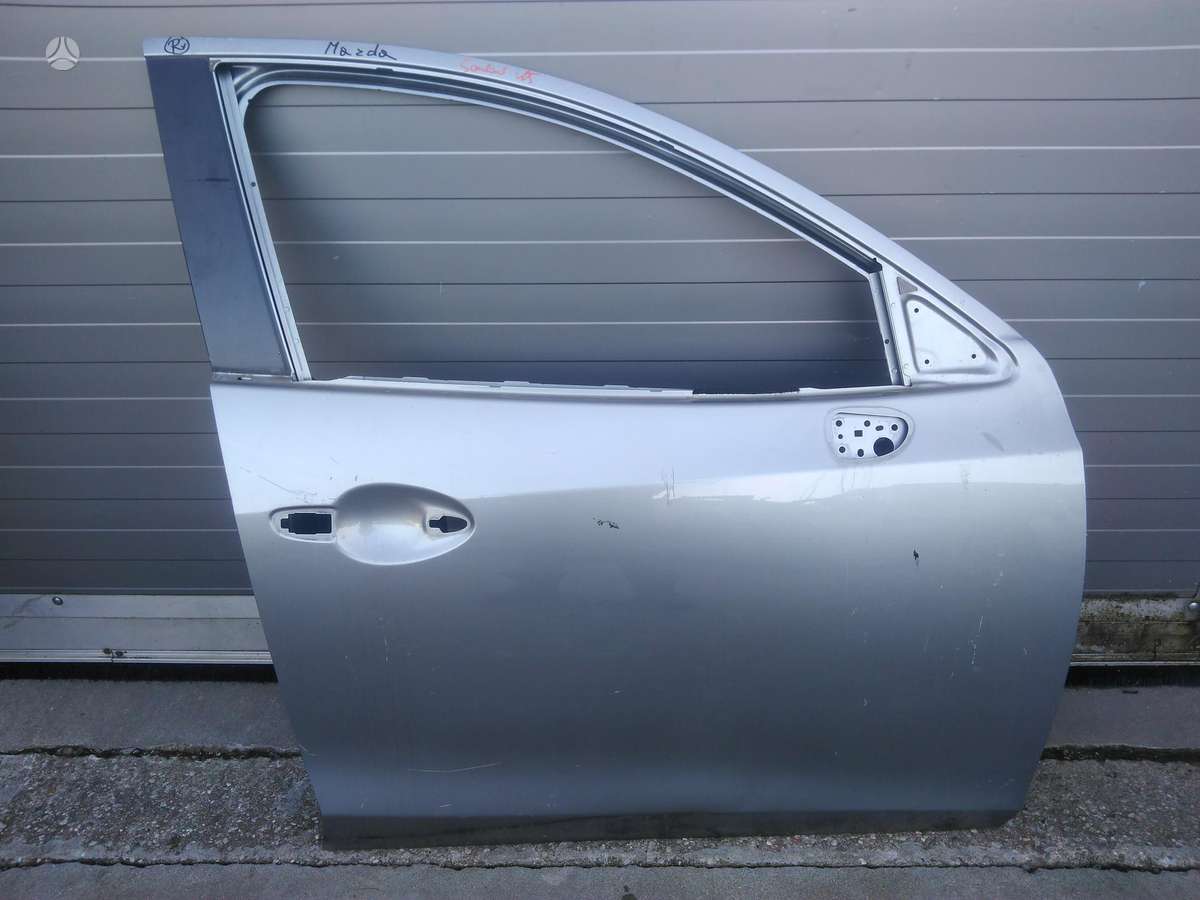 Mazda 2 kėbulo dalys