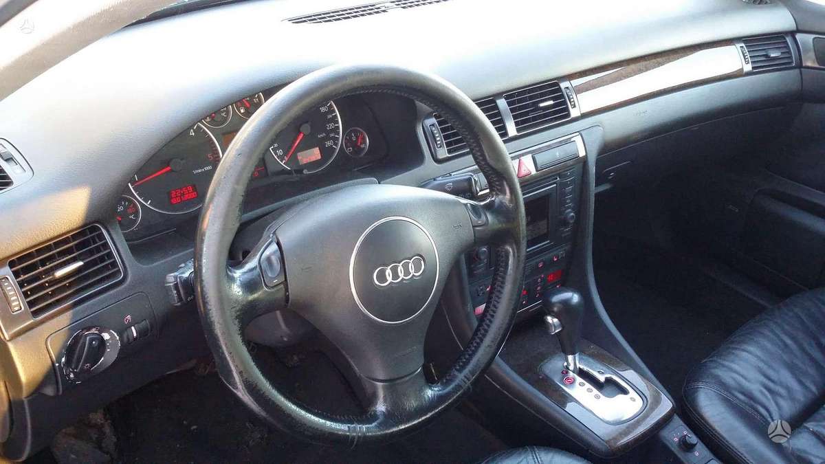 Audi A6 dalimis. Dalimis