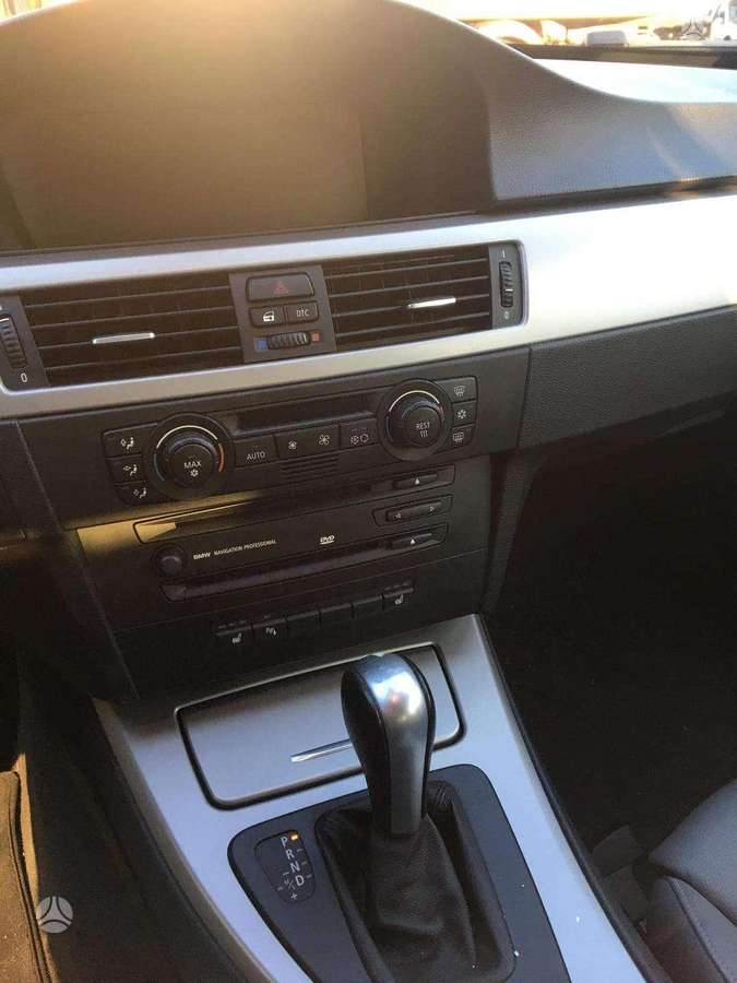 BMW 320 dalimis. Europa dalimis didelis pasirinkimas