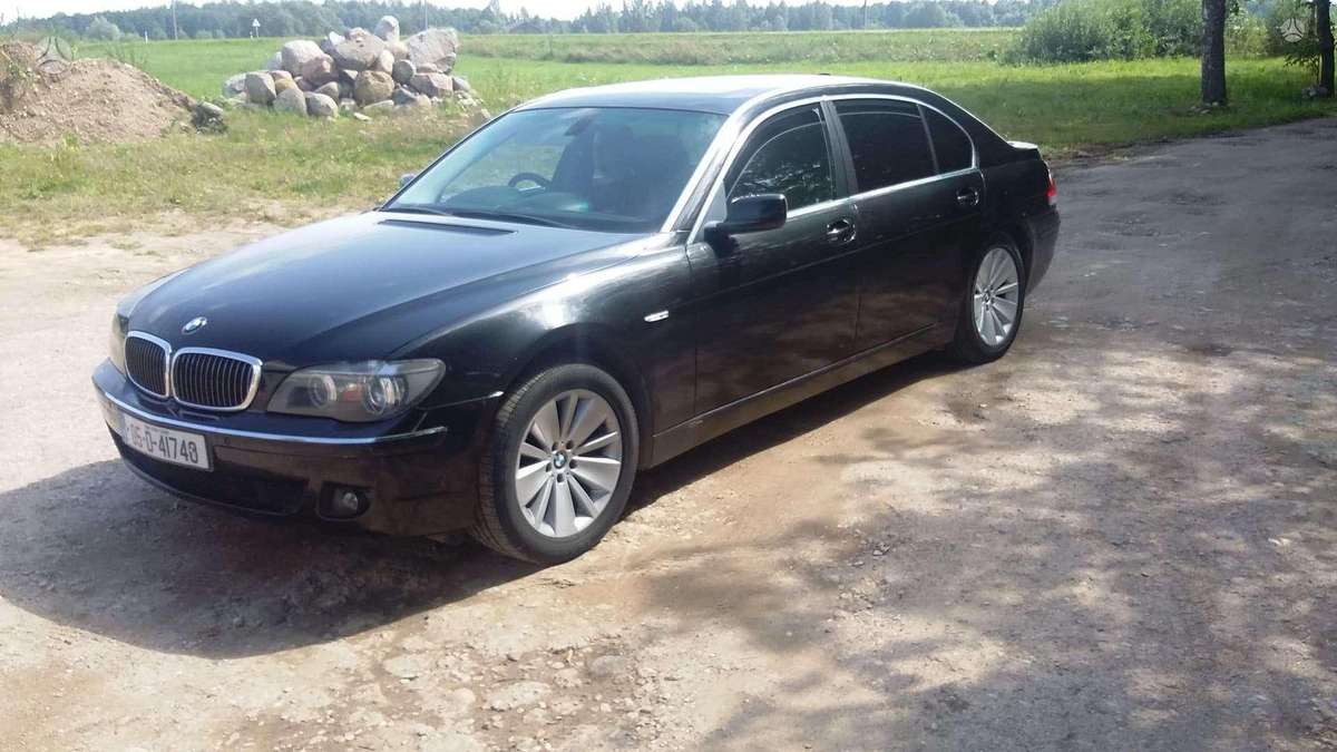 BMW 740 for parts. Anglas dalimis