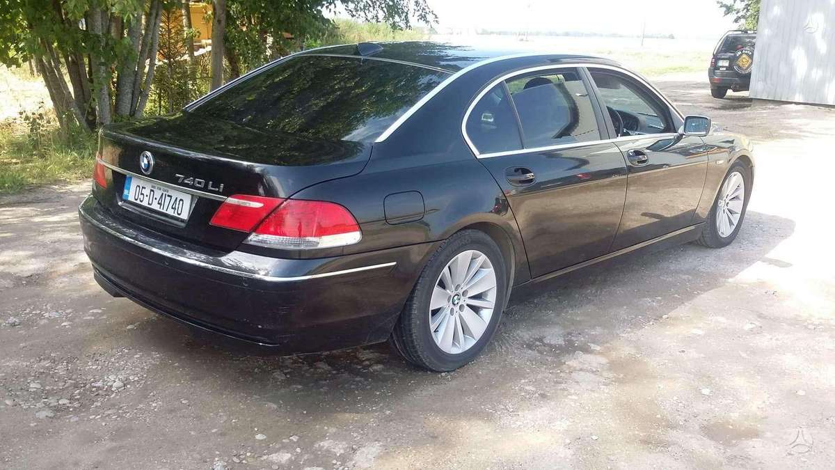 BMW 740 for parts. Anglas dalimis