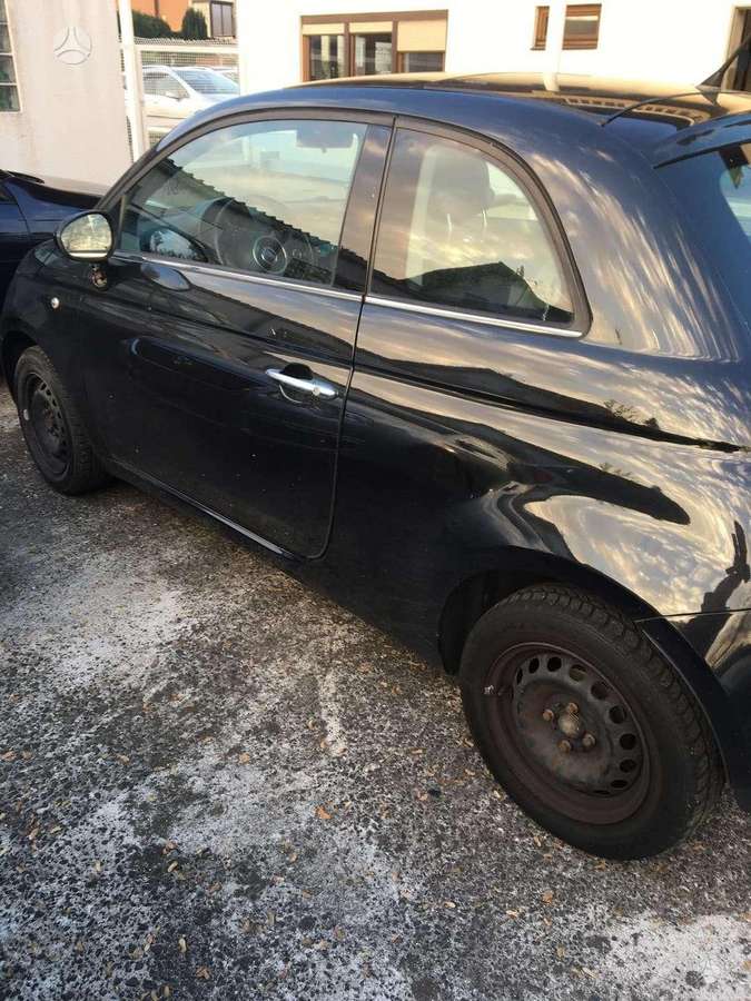 Fiat 500 dalimis. Europa dalimis
