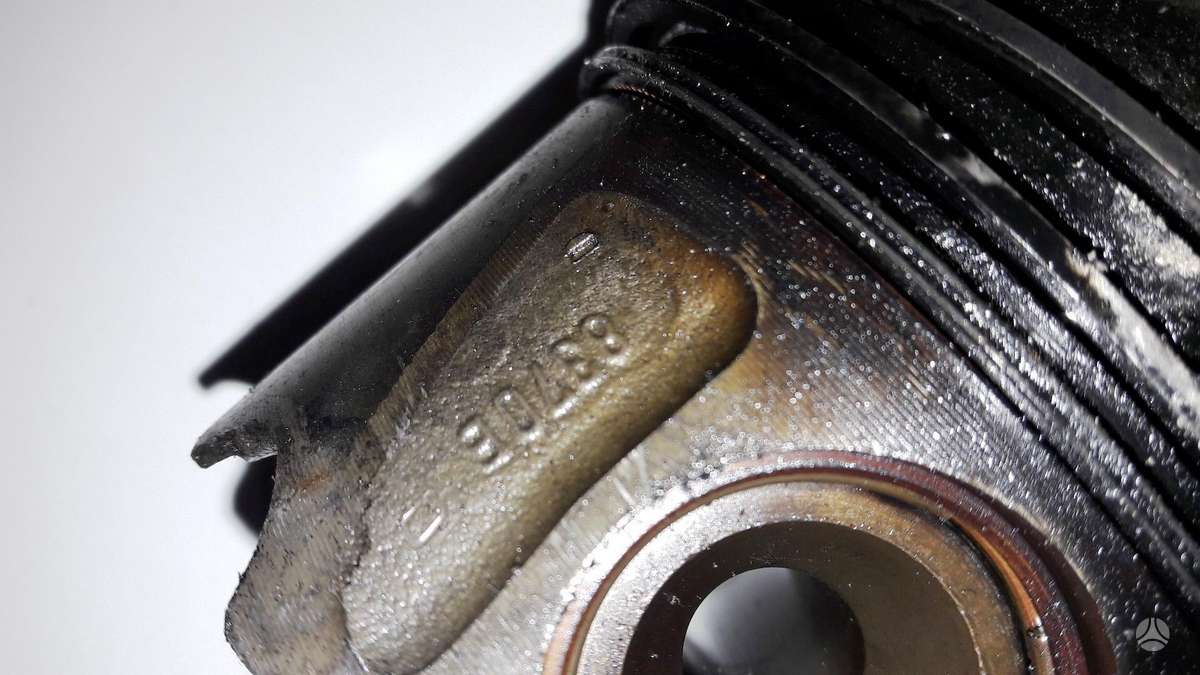 Mercedes-Benz E klasė, OM642, engine parts