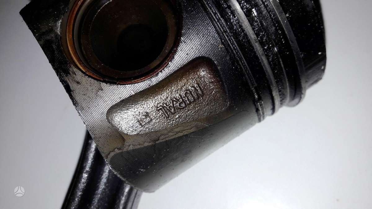 Mercedes-Benz E klasė, OM642, variklio detalės