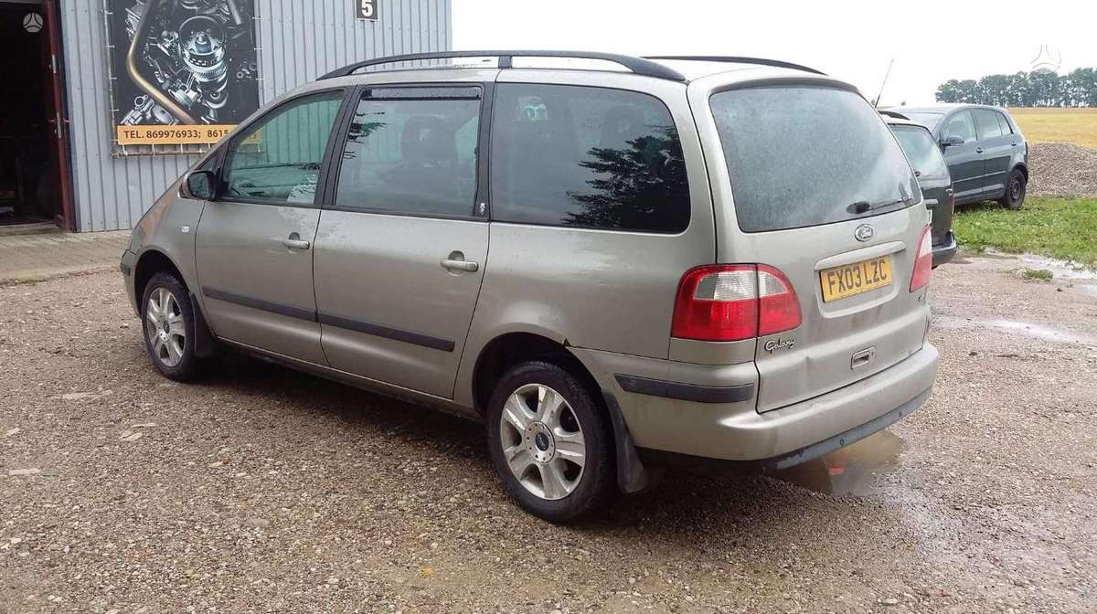 Ford Galaxy dalimis. Anglas dalimis