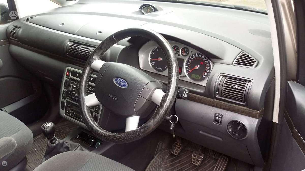 Ford Galaxy dalimis. Anglas dalimis