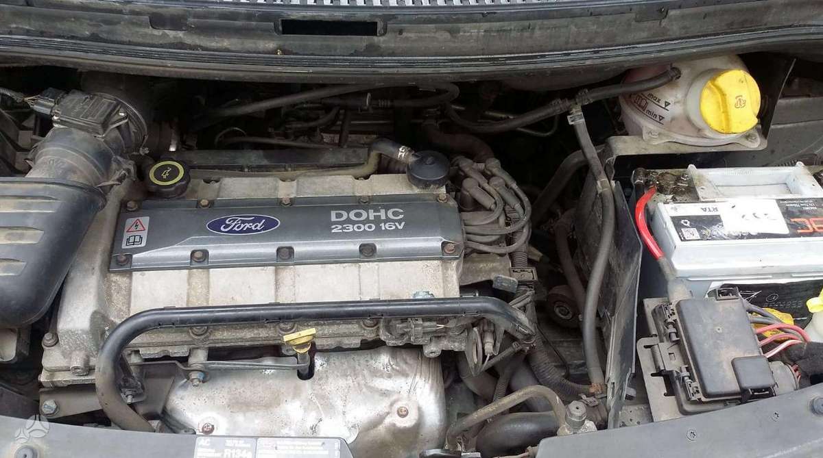 Ford Galaxy dalimis. Anglas dalimis