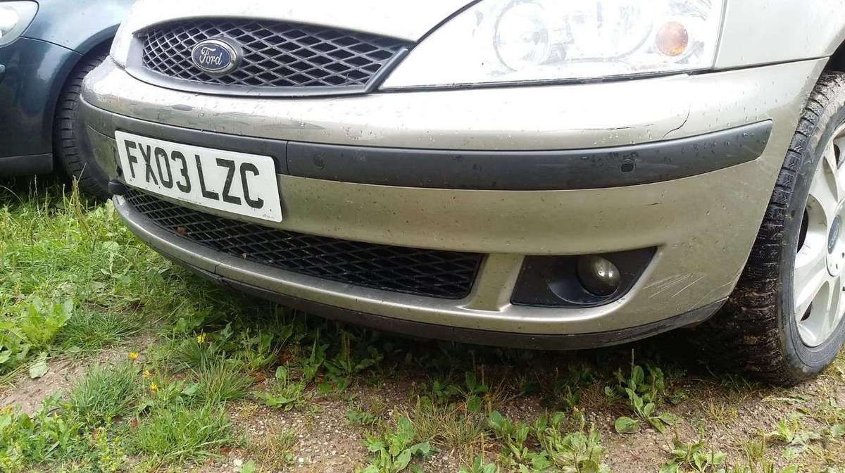 Ford Galaxy dalimis. Anglas dalimis