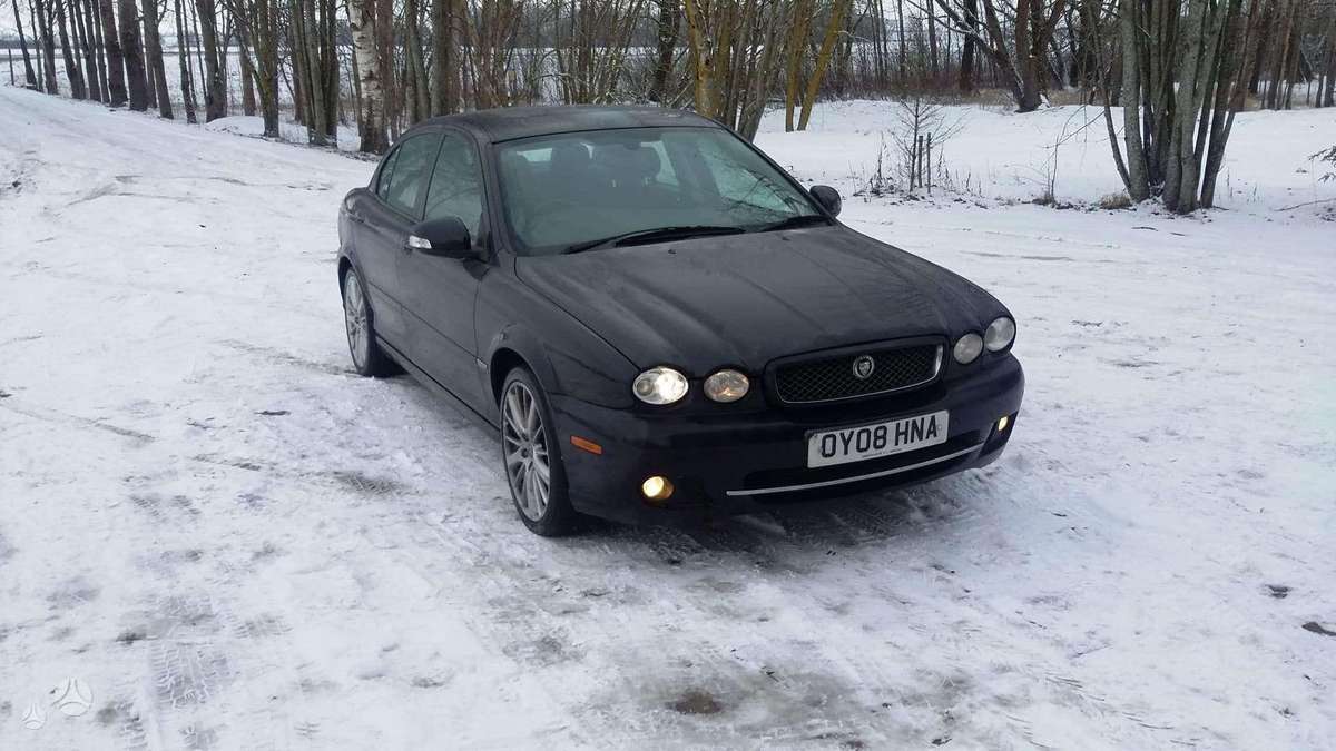 Jaguar X-Type dalimis. Anglas dalimis