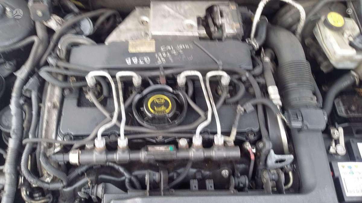 Jaguar X-Type dalimis. Anglas dalimis