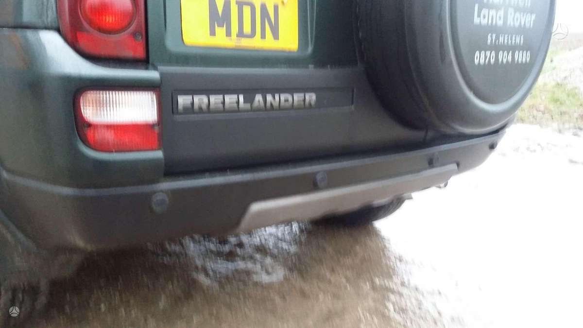 Land Rover Freelander dalimis. Anglas dalimis
