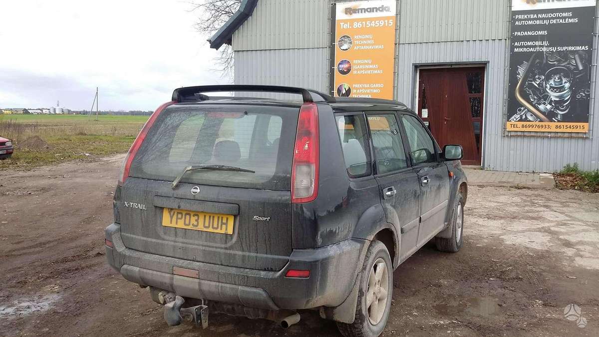 Nissan X-Trail dalimis. Anglas dalimis