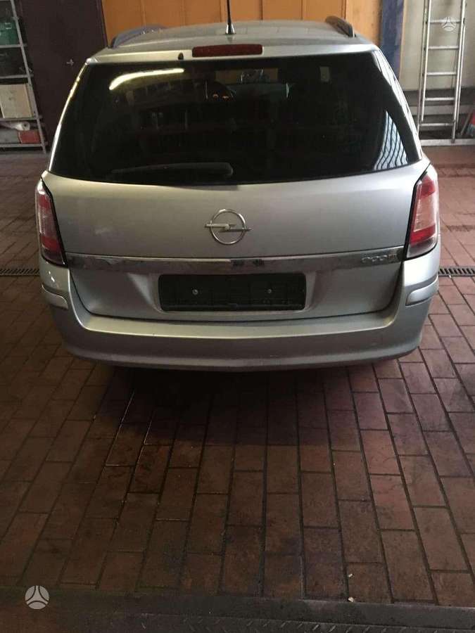 Opel Astra dalimis. Europa dalimis