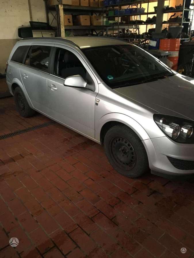 Opel Astra dalimis. Europa dalimis