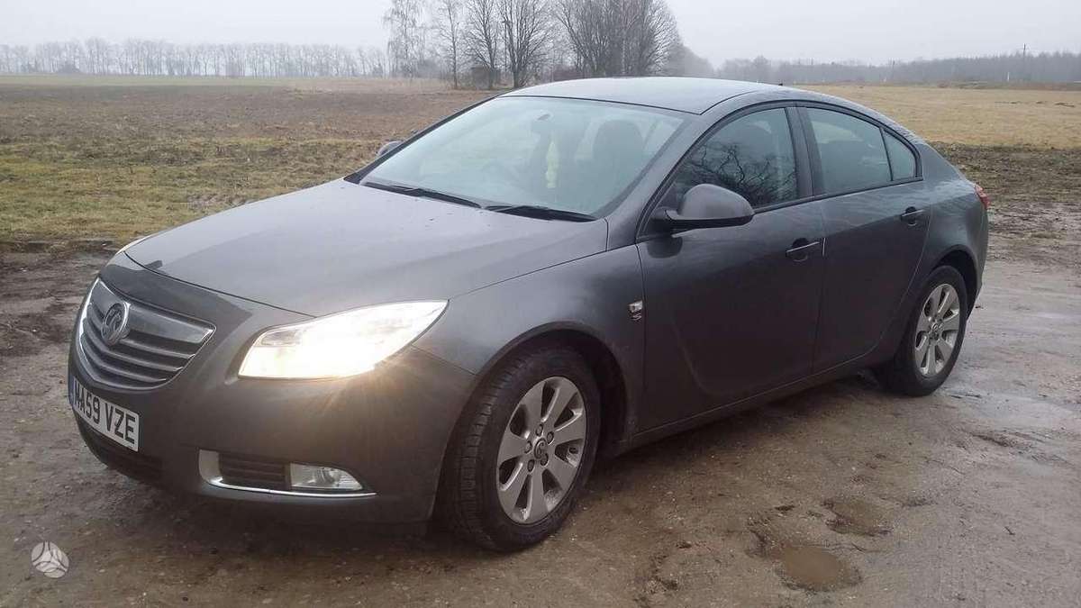 Opel Insignia dalimis. Anglas dalimis