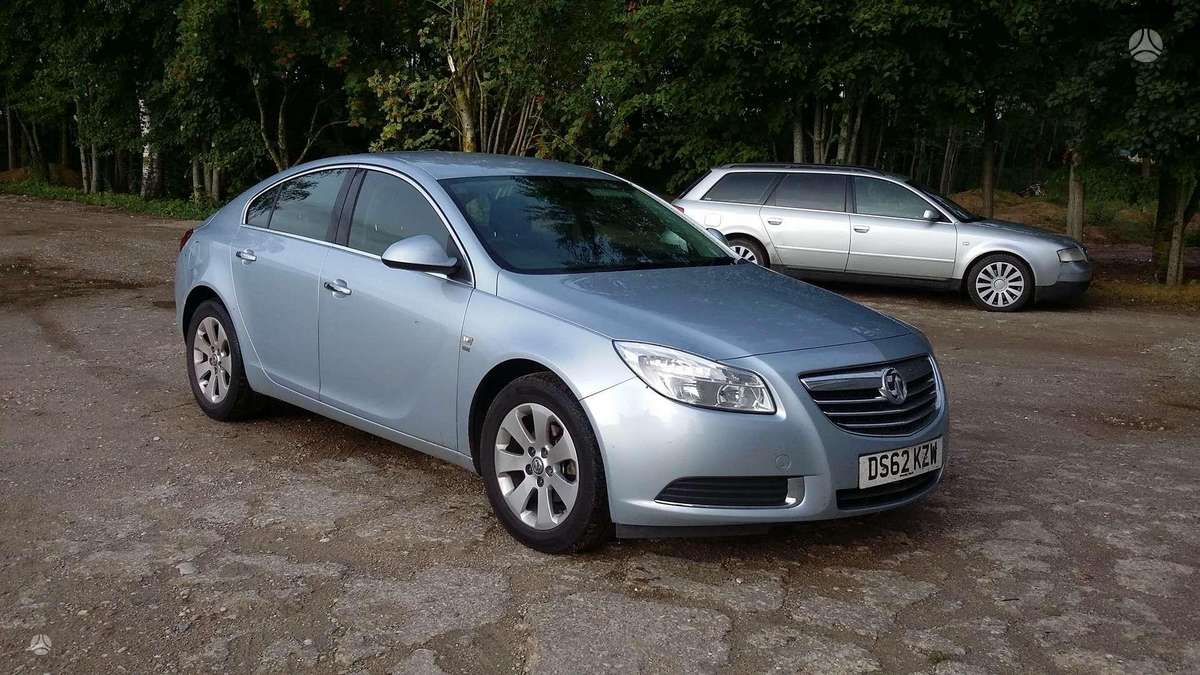 Opel Insignia dalimis. Anglas dalimis