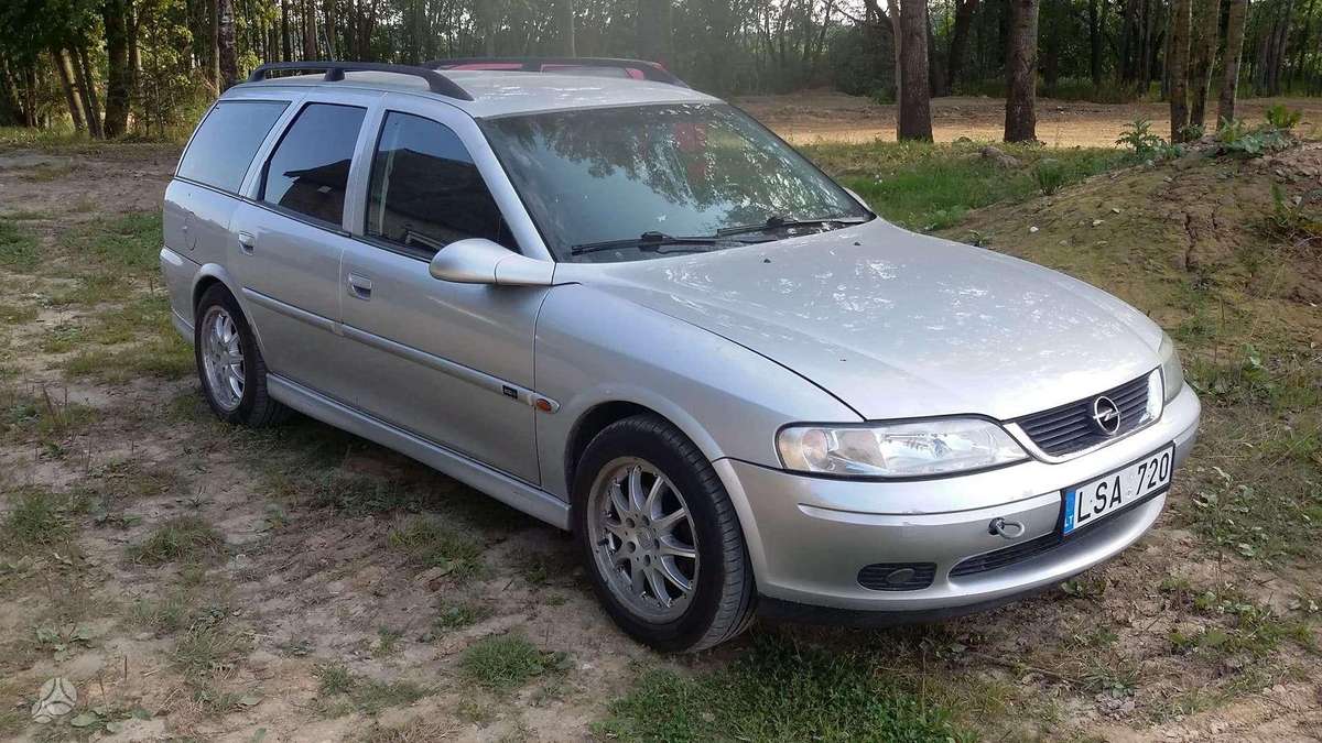 Opel Vectra dalimis