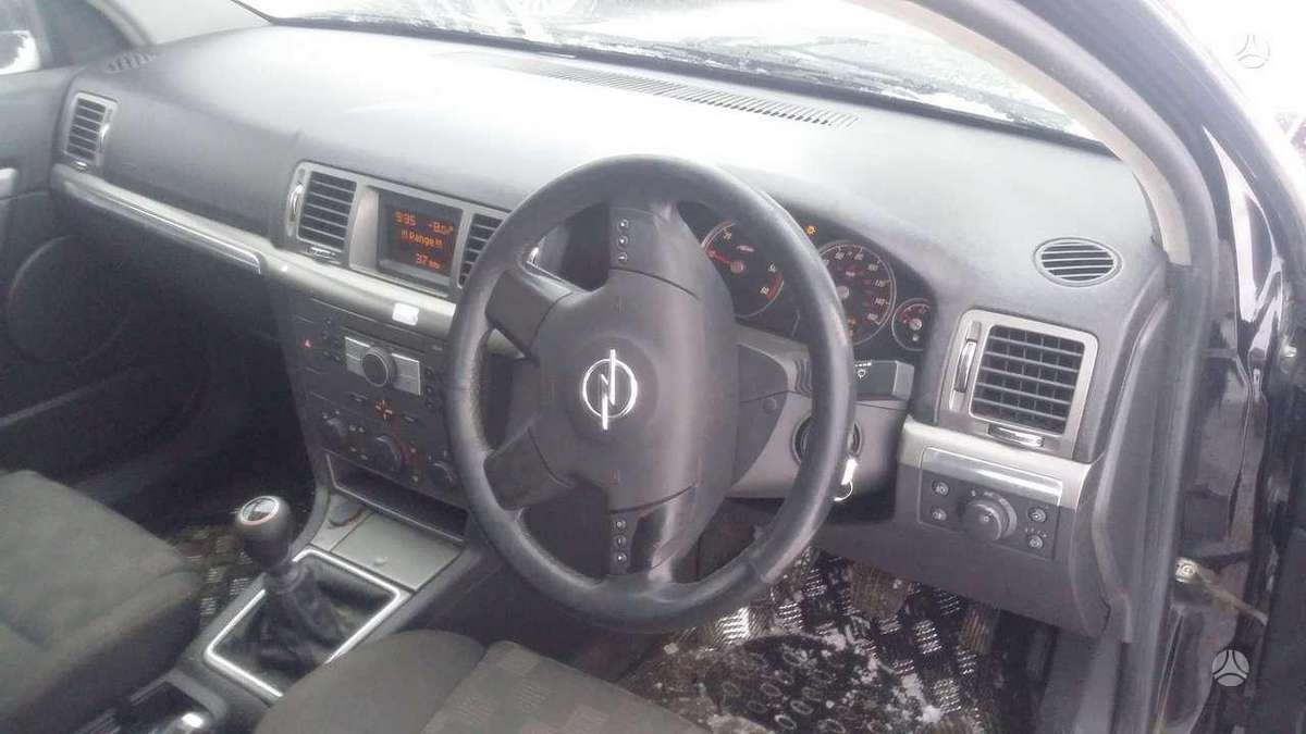 Opel Vectra dalimis. Anglas dalimis