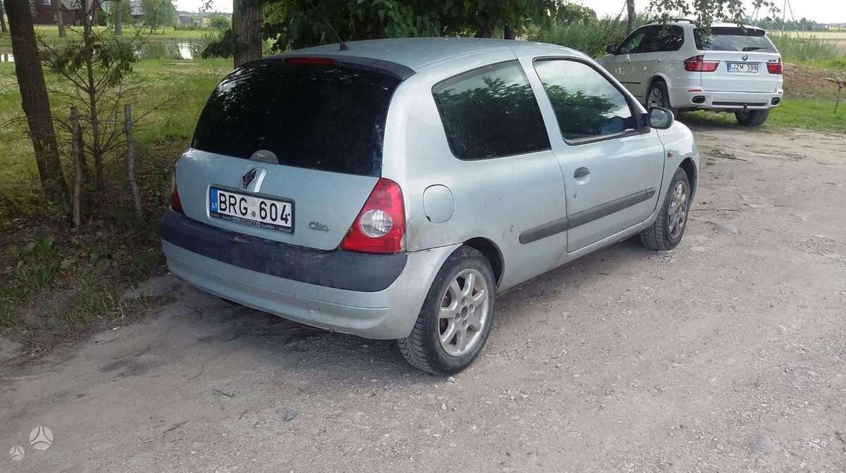 Renault Clio по частям. Europa dalimis