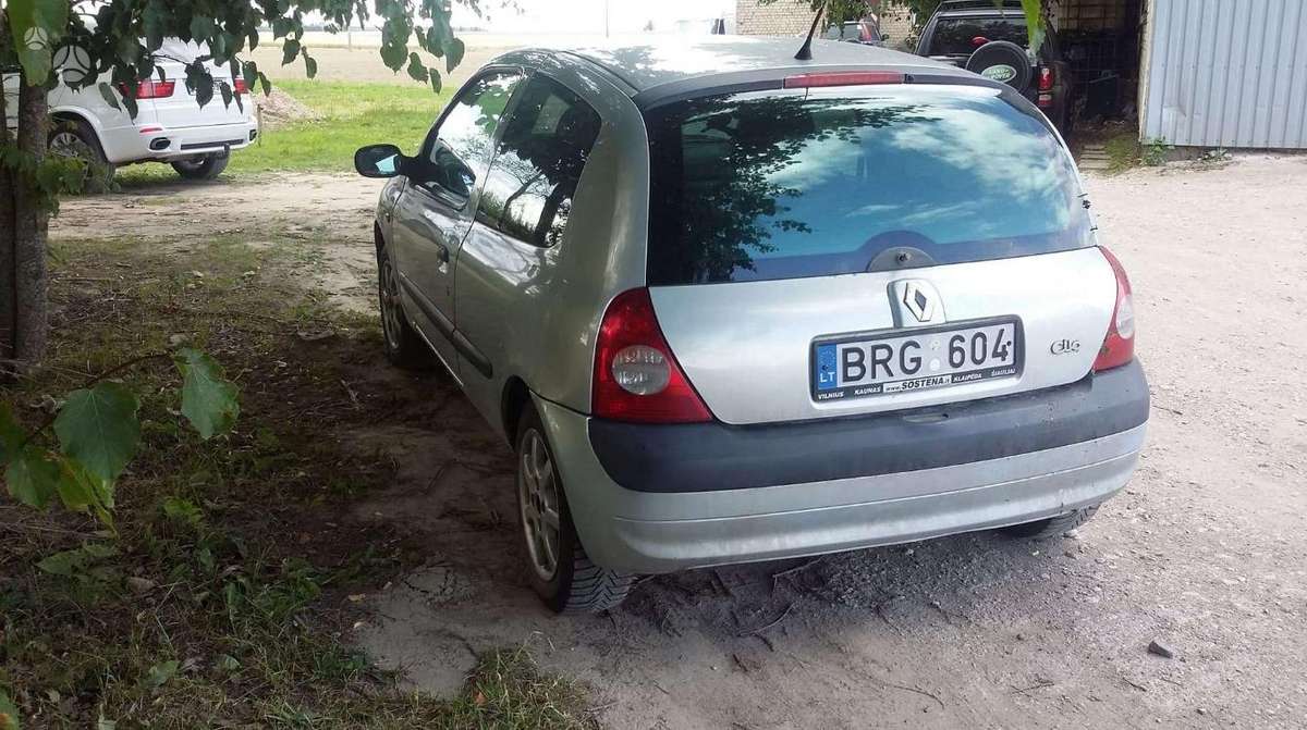 Renault Clio по частям. Europa dalimis