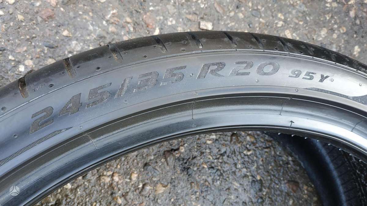 -Kita-, summer 245/35 R20
