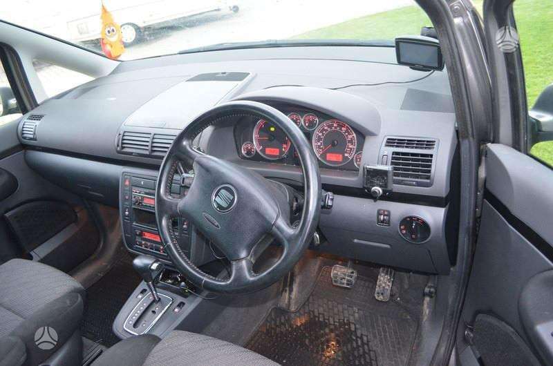 Seat Alhambra по частям. Anglas dalimis