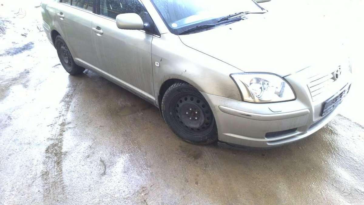 Toyota Avensis по частям. Dalimis