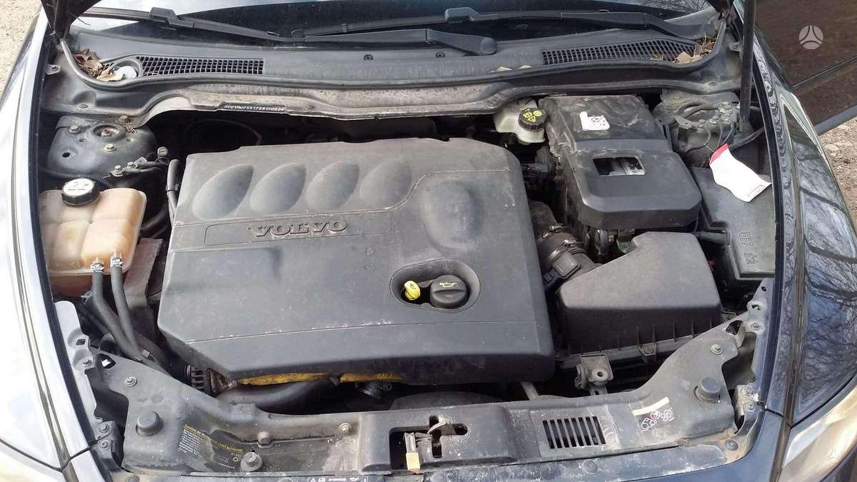 Volvo V50 dalimis. Europa dalimis