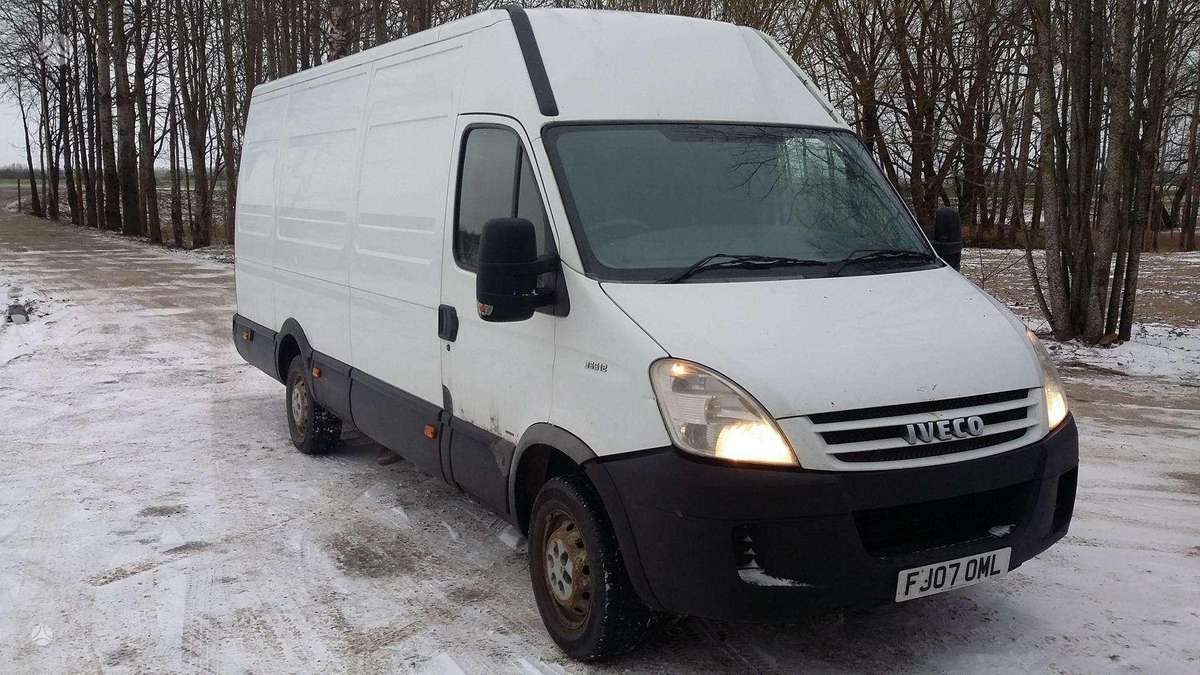 Iveco 35s12 LWB, cargo vans