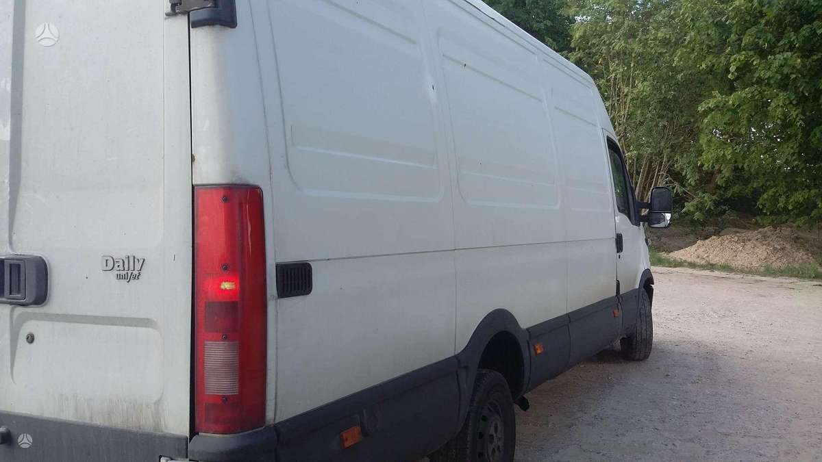 Iveco 35s12 LWB, cargo vans